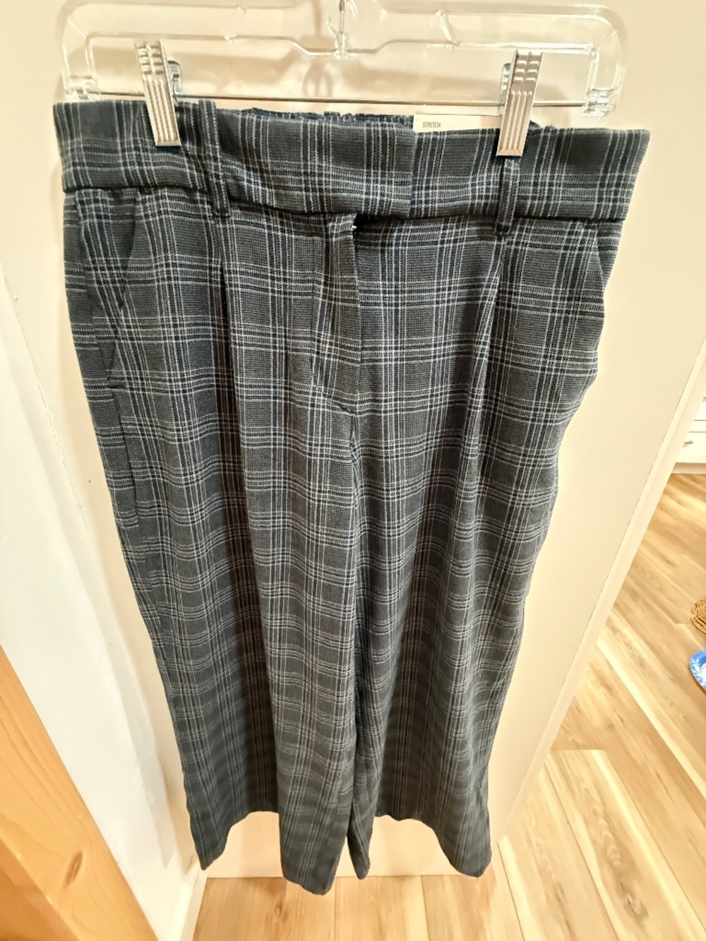 Womens sz 4 short American Eagle gray plaid curvy wide leg nwt